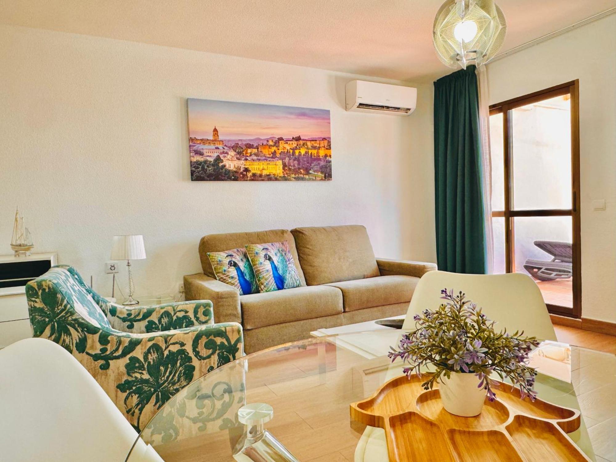 Pueblo Evita Premium Suites Benalmádena Εξωτερικό φωτογραφία