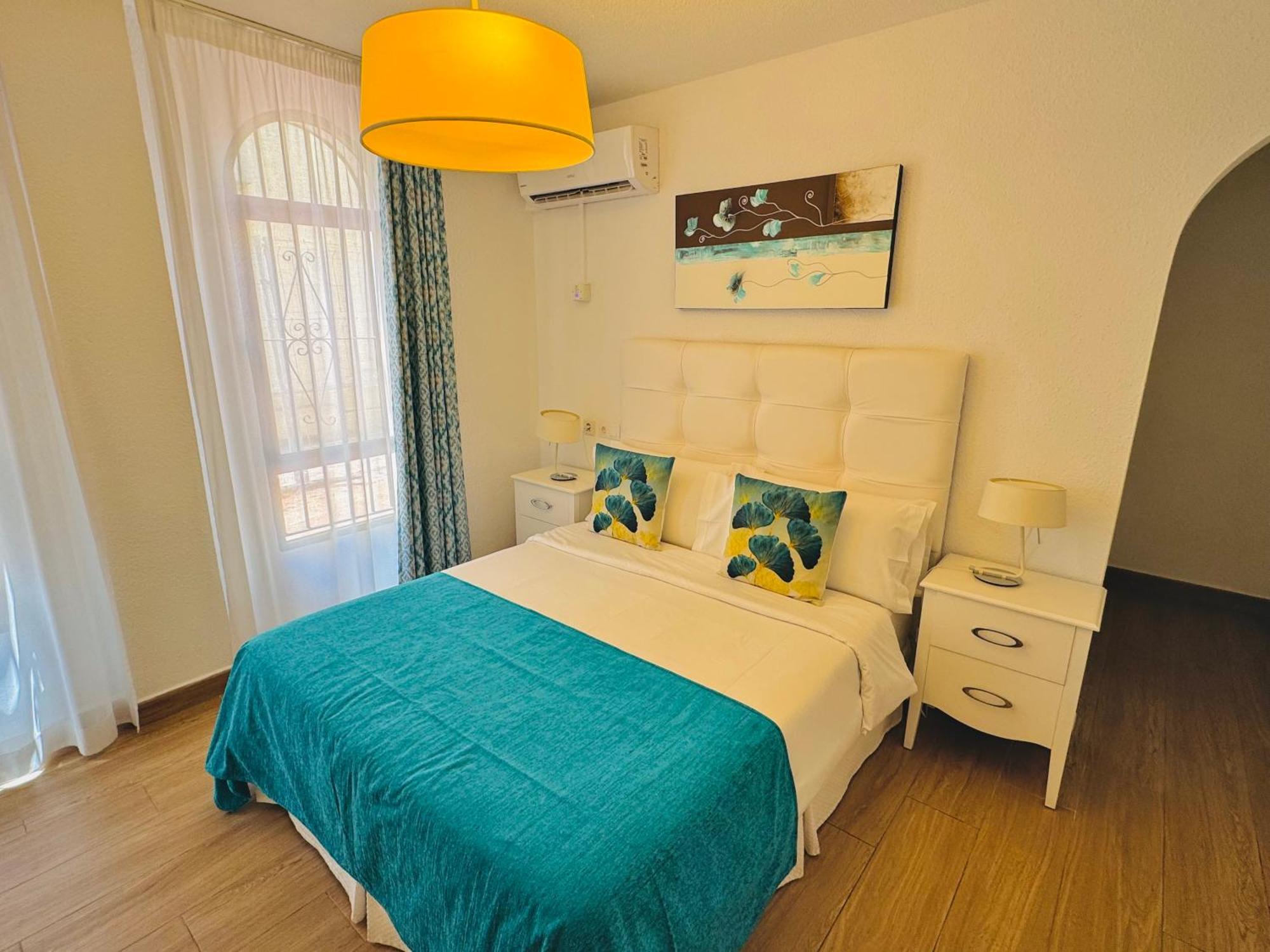 Pueblo Evita Premium Suites Benalmádena Εξωτερικό φωτογραφία