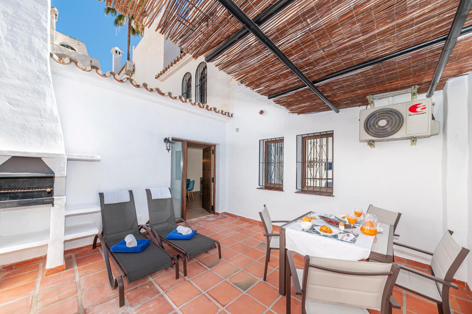Pueblo Evita Premium Suites Benalmádena Εξωτερικό φωτογραφία