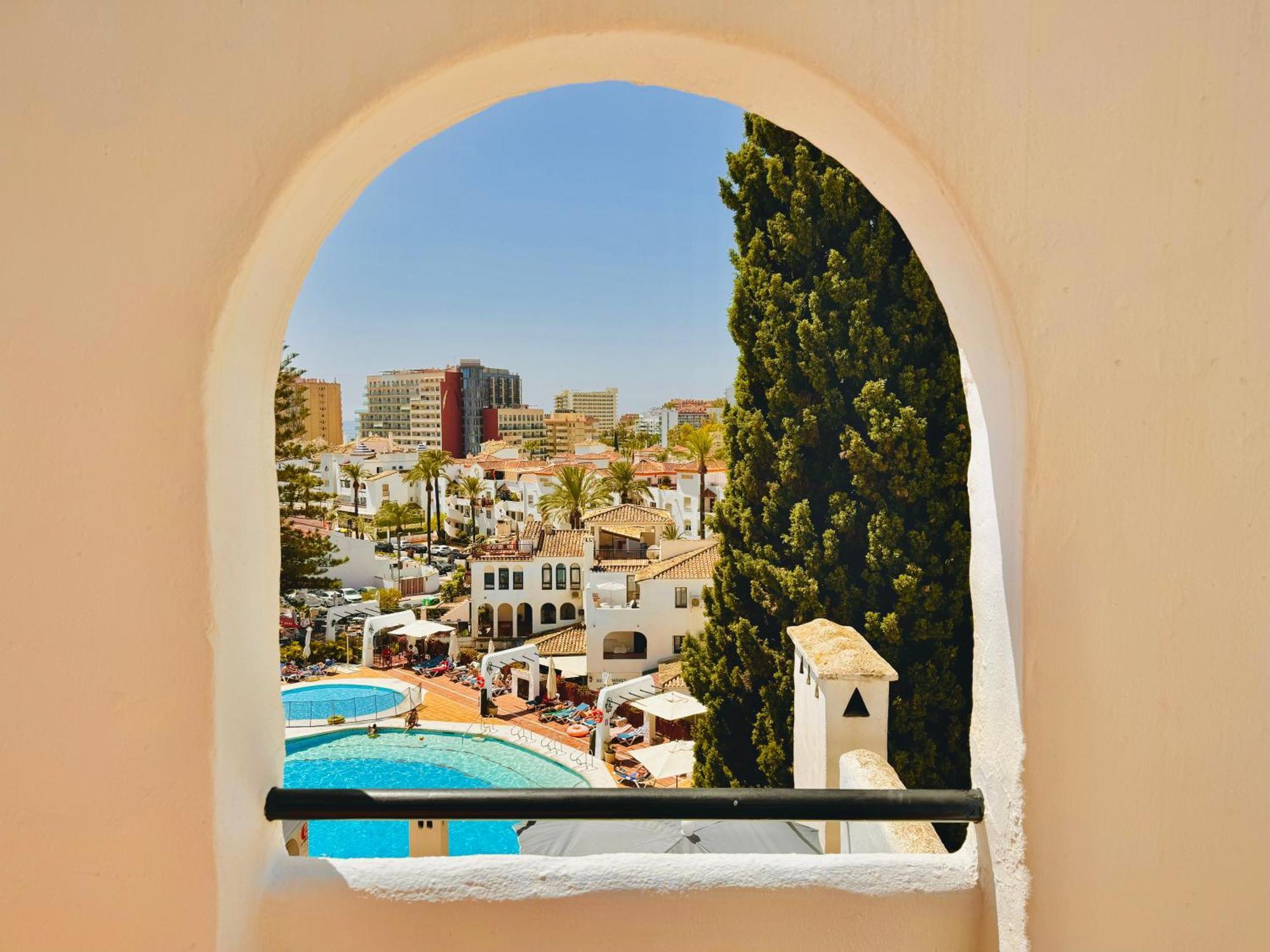 Pueblo Evita Premium Suites Benalmádena Εξωτερικό φωτογραφία