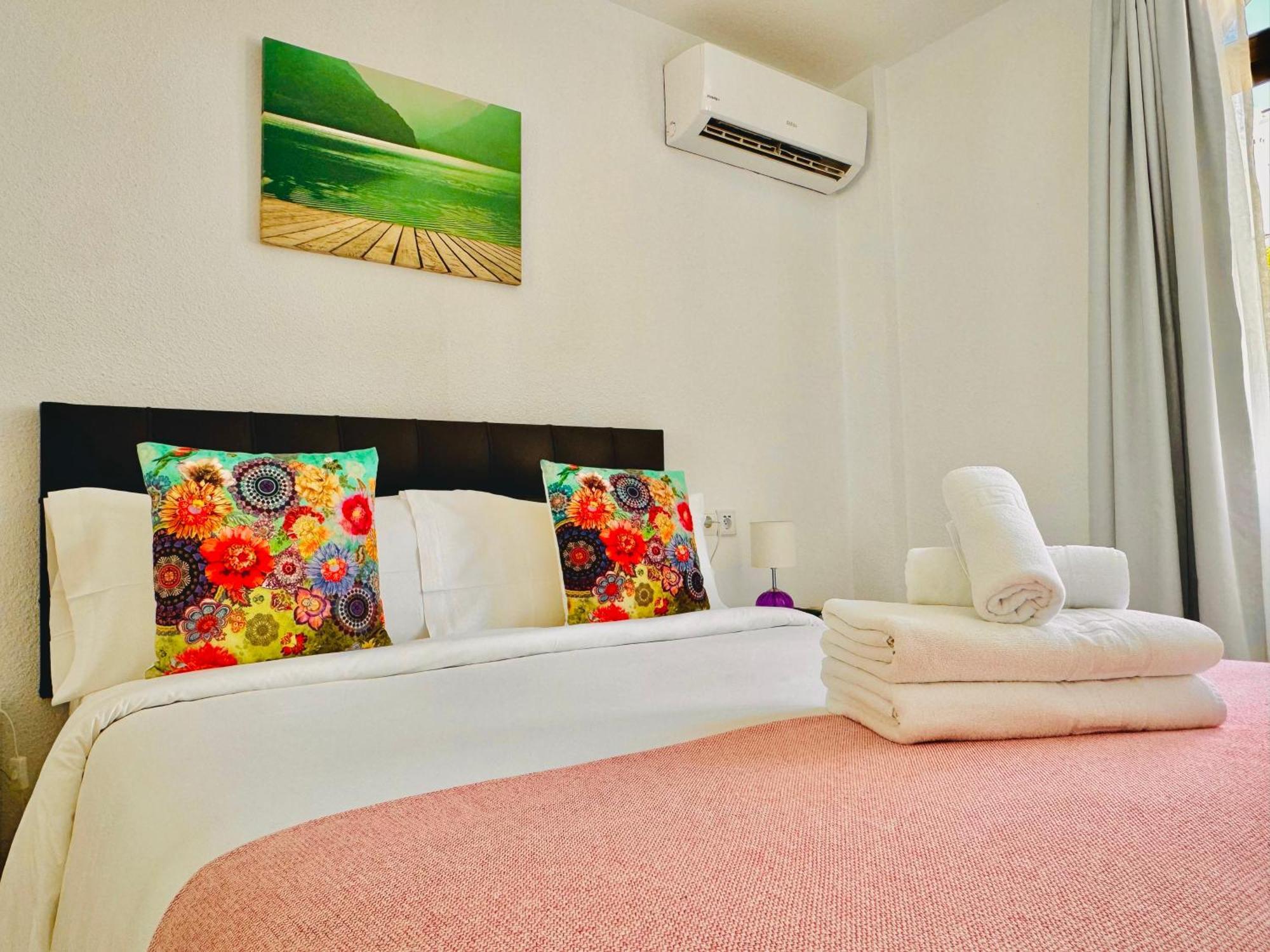 Pueblo Evita Premium Suites Benalmádena Εξωτερικό φωτογραφία