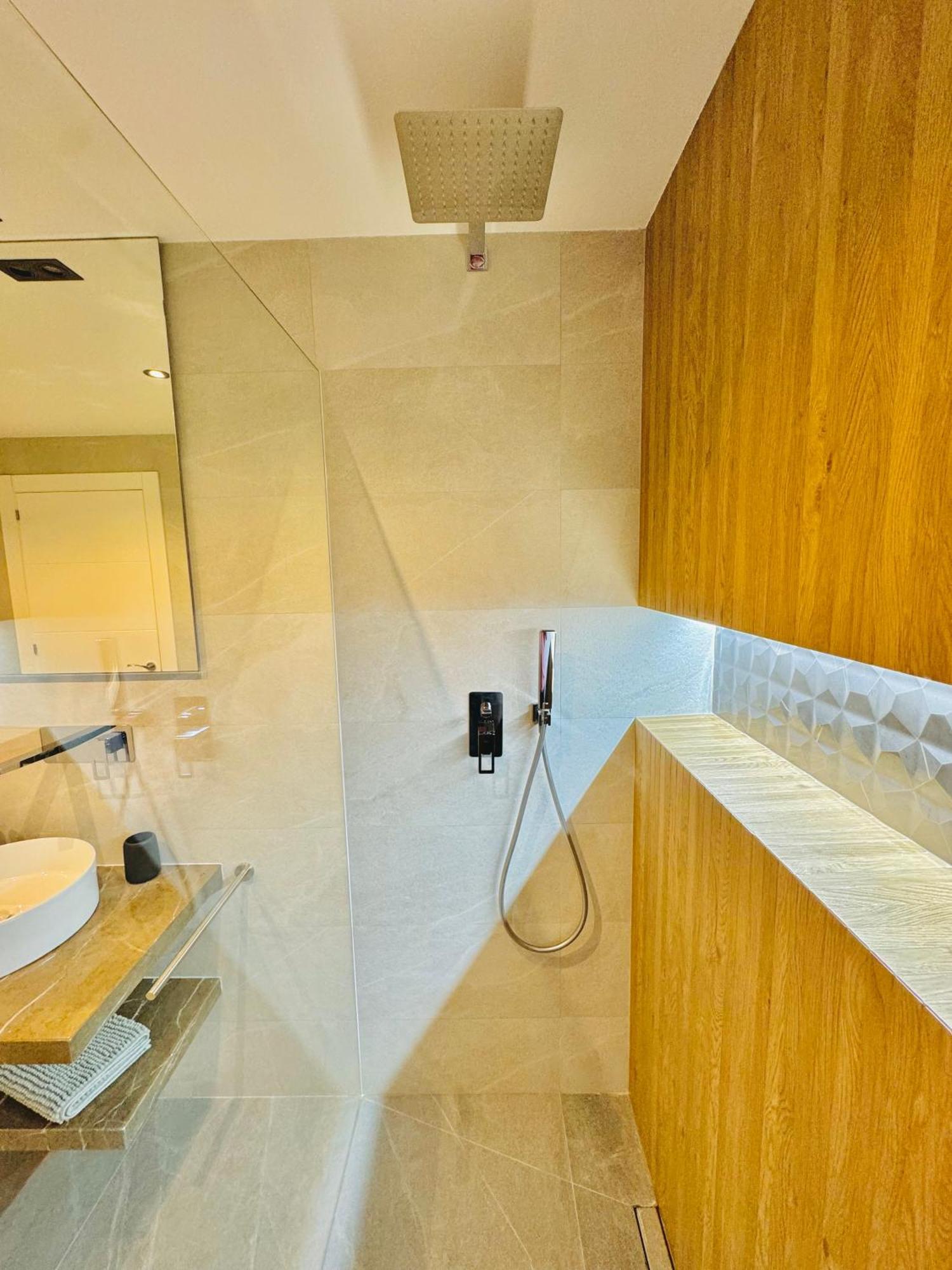 Pueblo Evita Premium Suites Benalmádena Εξωτερικό φωτογραφία