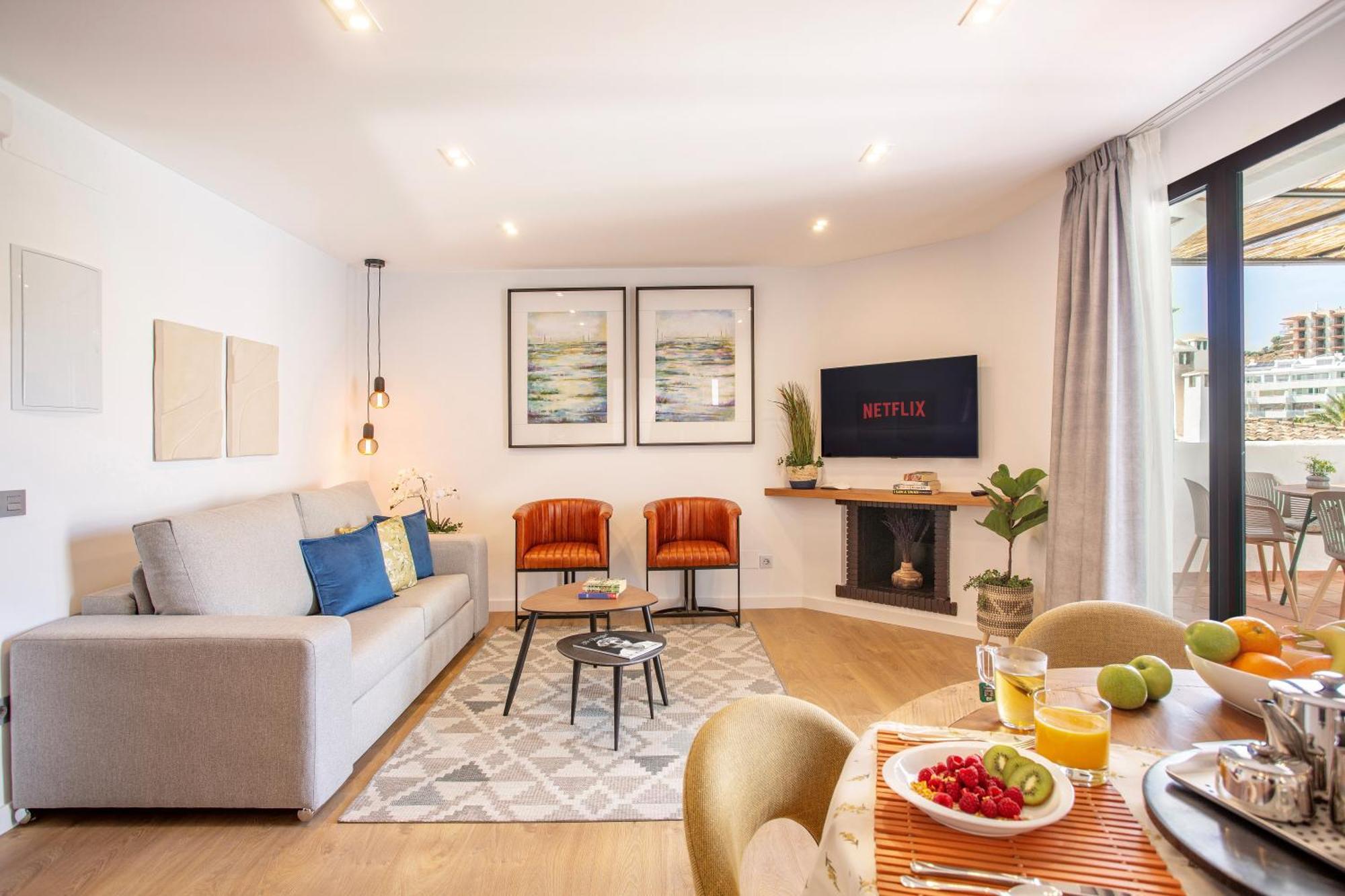 Pueblo Evita Premium Suites Benalmádena Εξωτερικό φωτογραφία